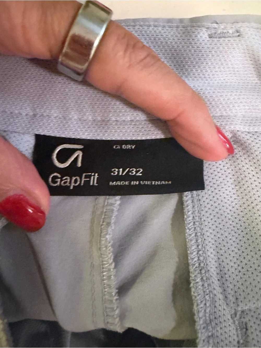 Gap Fit 31/32 Gray Athletic Pants